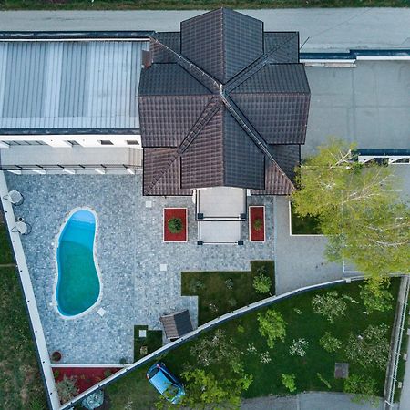 Hotel Kralj Kraljevo Dış mekan fotoğraf