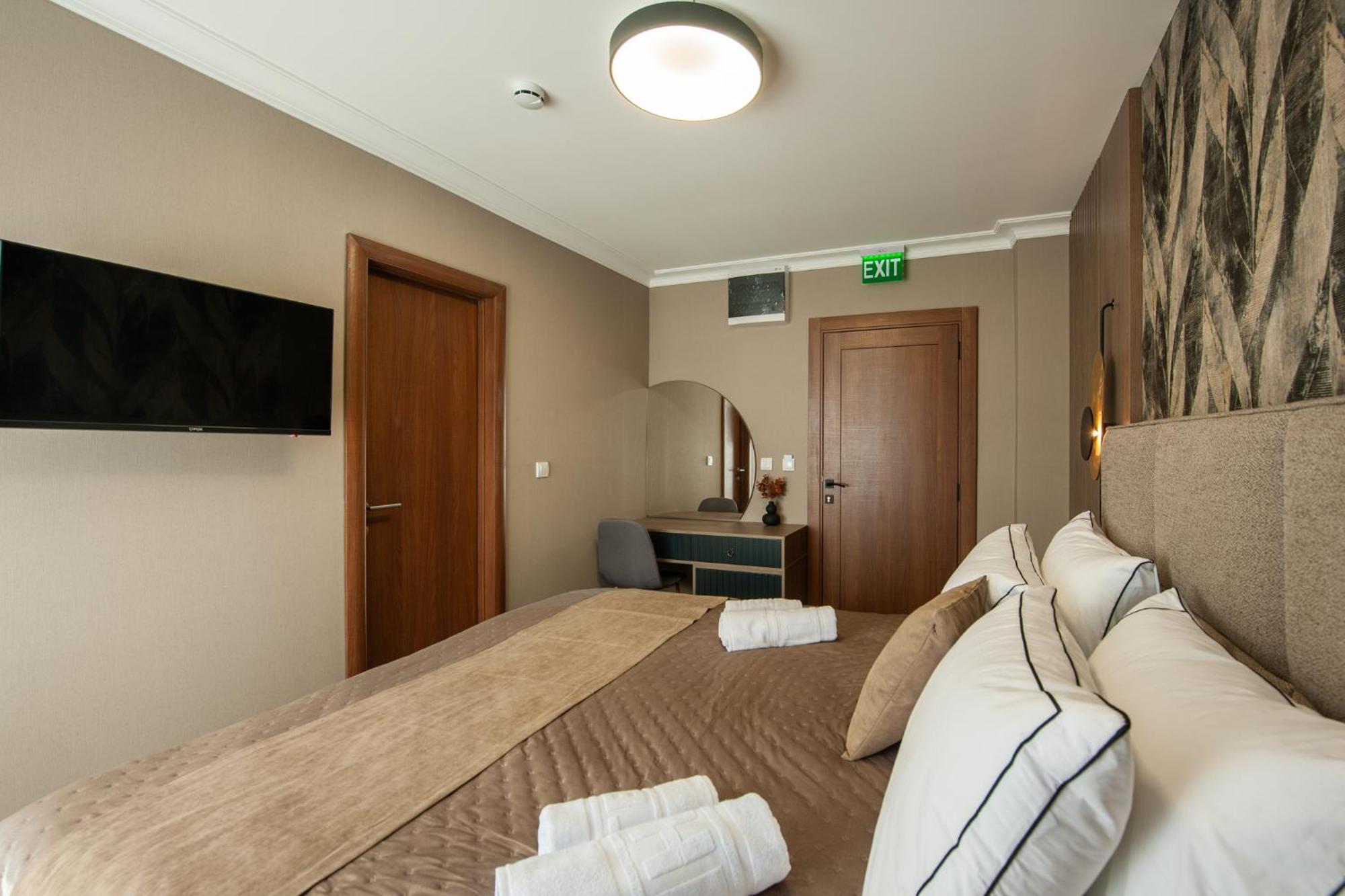 Hotel Kralj Kraljevo Oda fotoğraf
