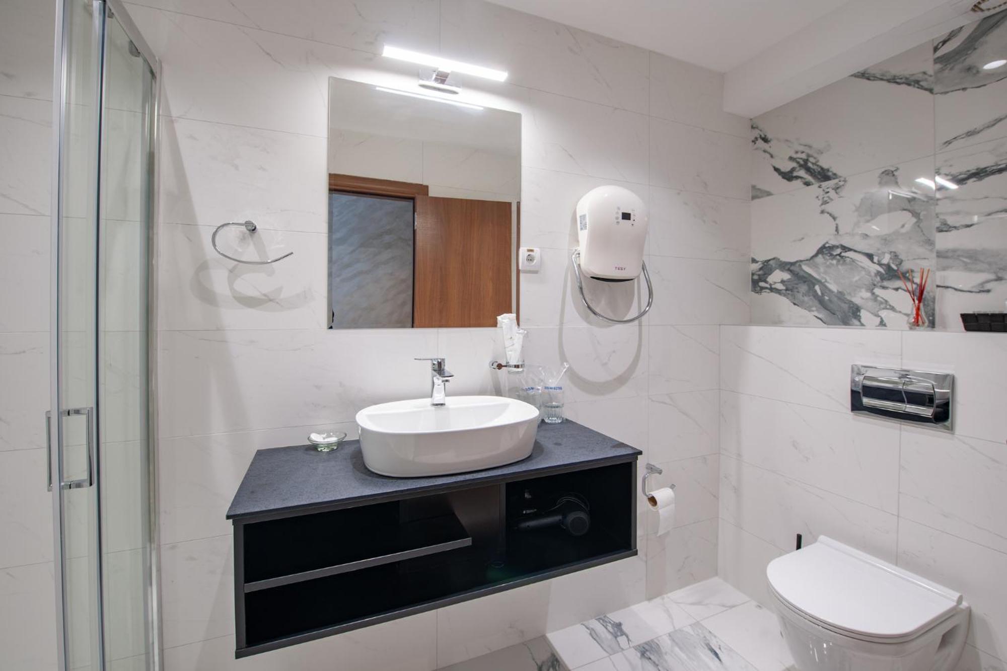 Hotel Kralj Kraljevo Oda fotoğraf