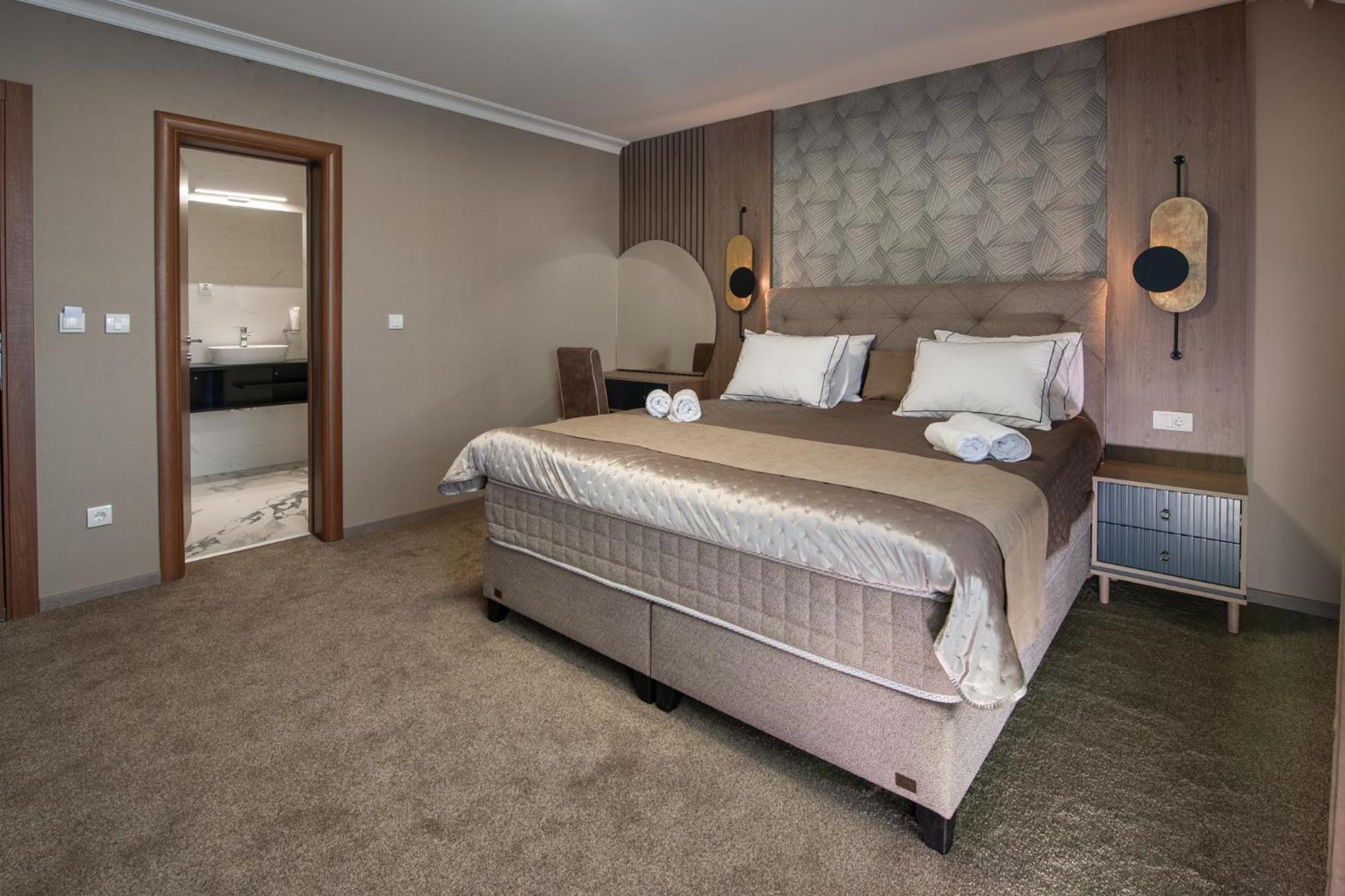 Hotel Kralj Kraljevo Oda fotoğraf