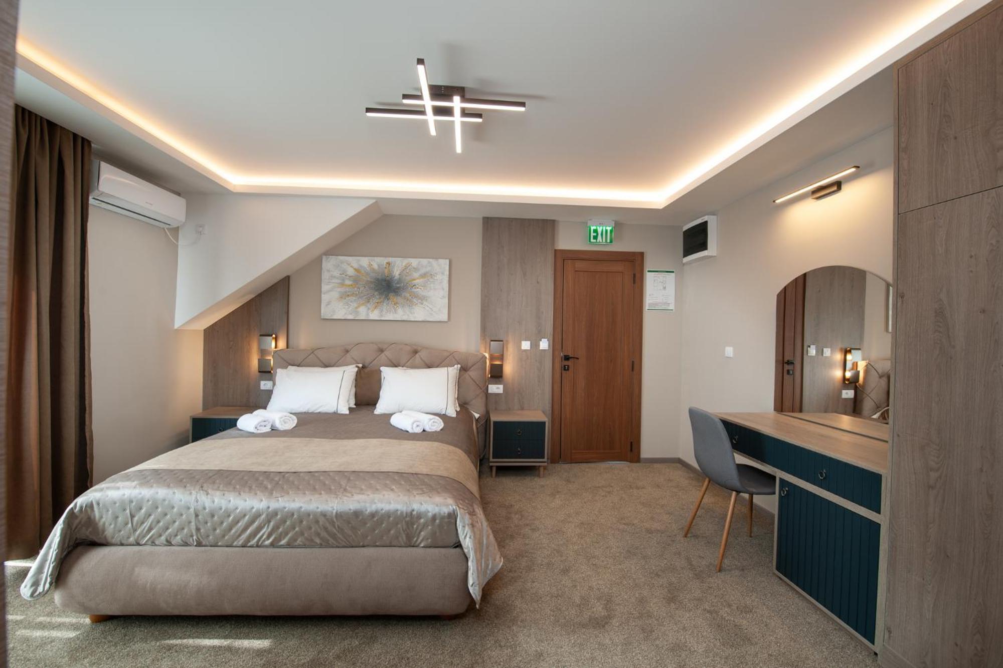 Hotel Kralj Kraljevo Oda fotoğraf