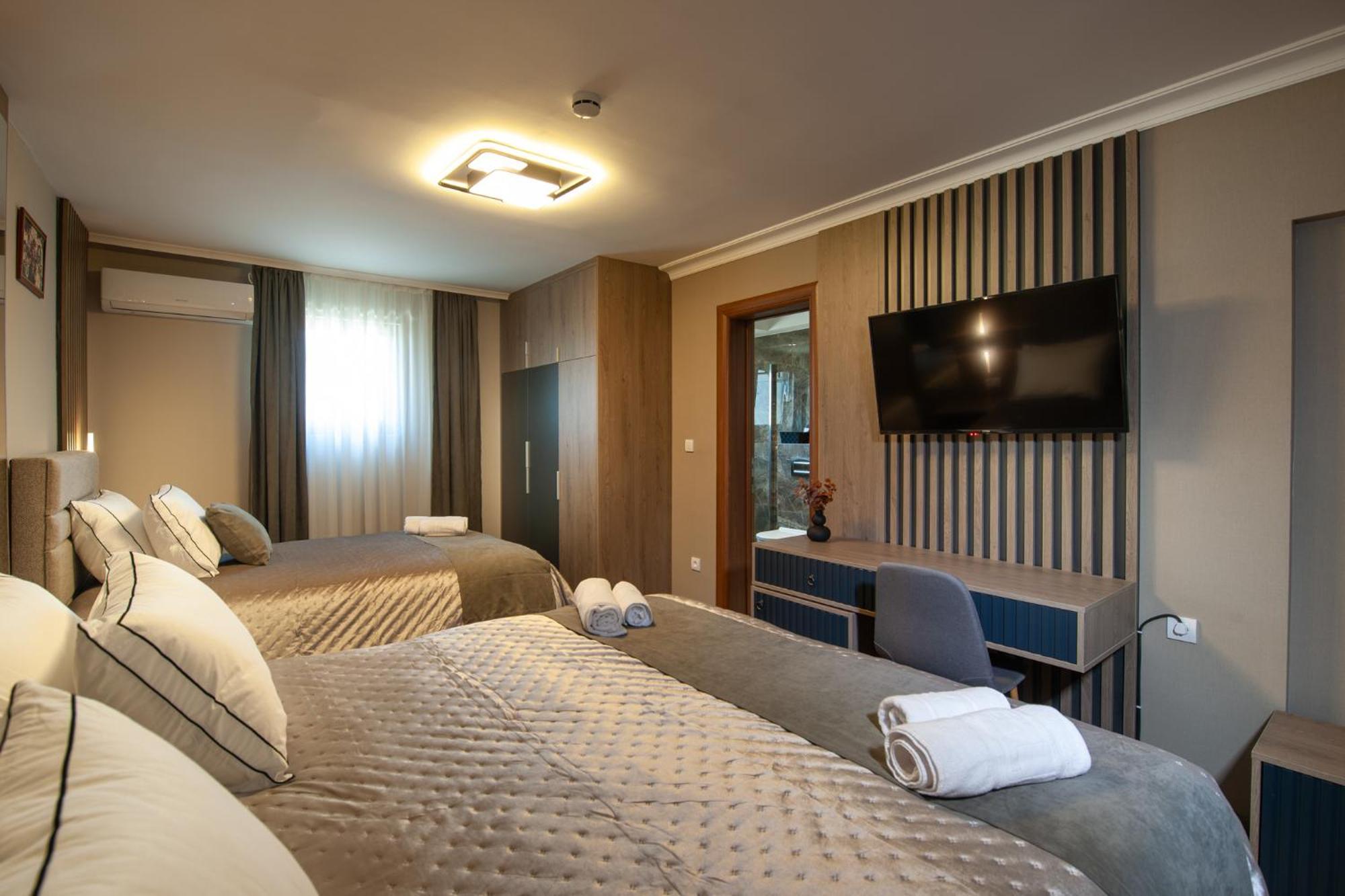 Hotel Kralj Kraljevo Oda fotoğraf