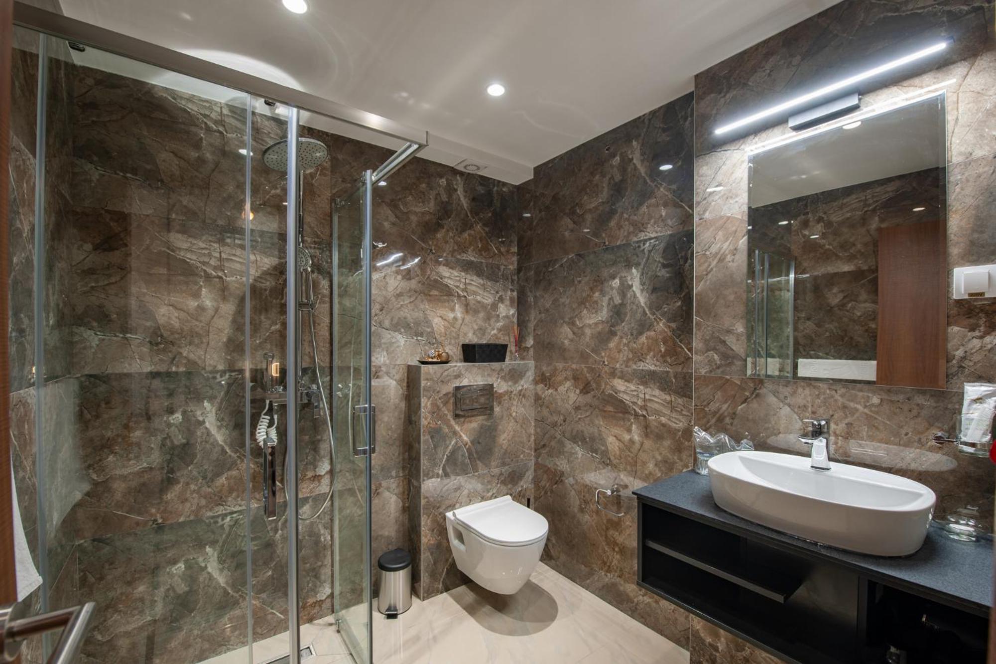 Hotel Kralj Kraljevo Oda fotoğraf